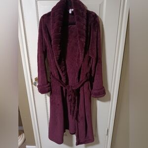 Plush Burgundy Robe Sz XL By Joyspun